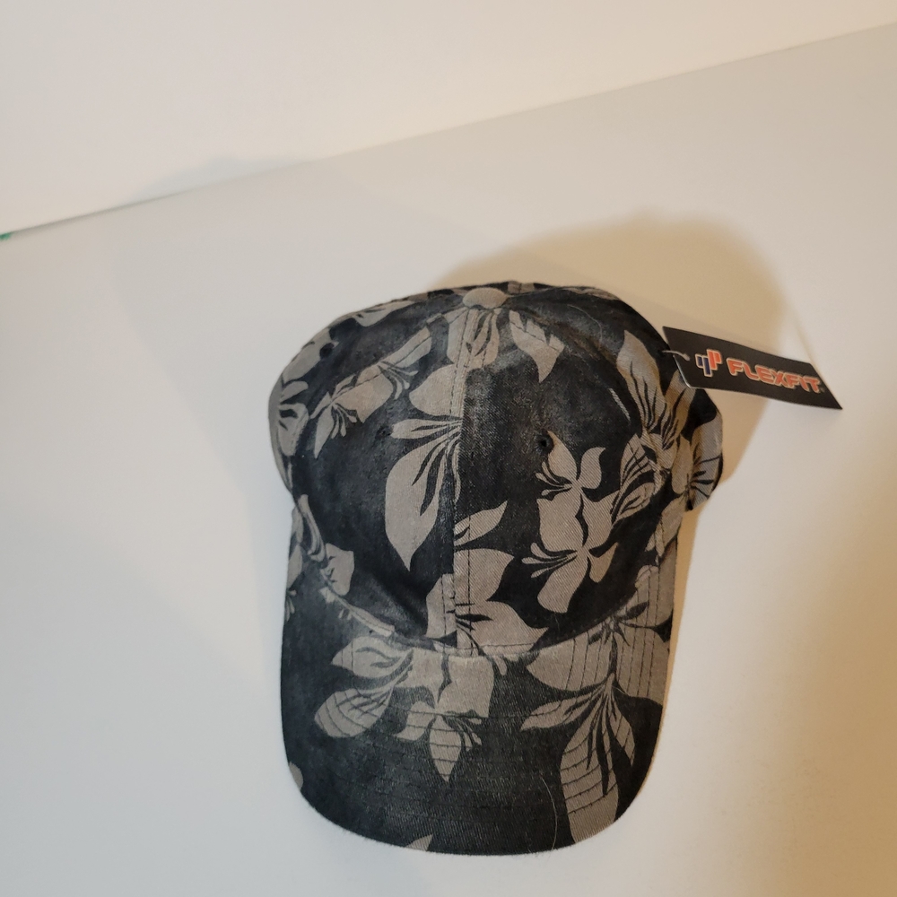 Flexfit Floral Black and Gray Cap